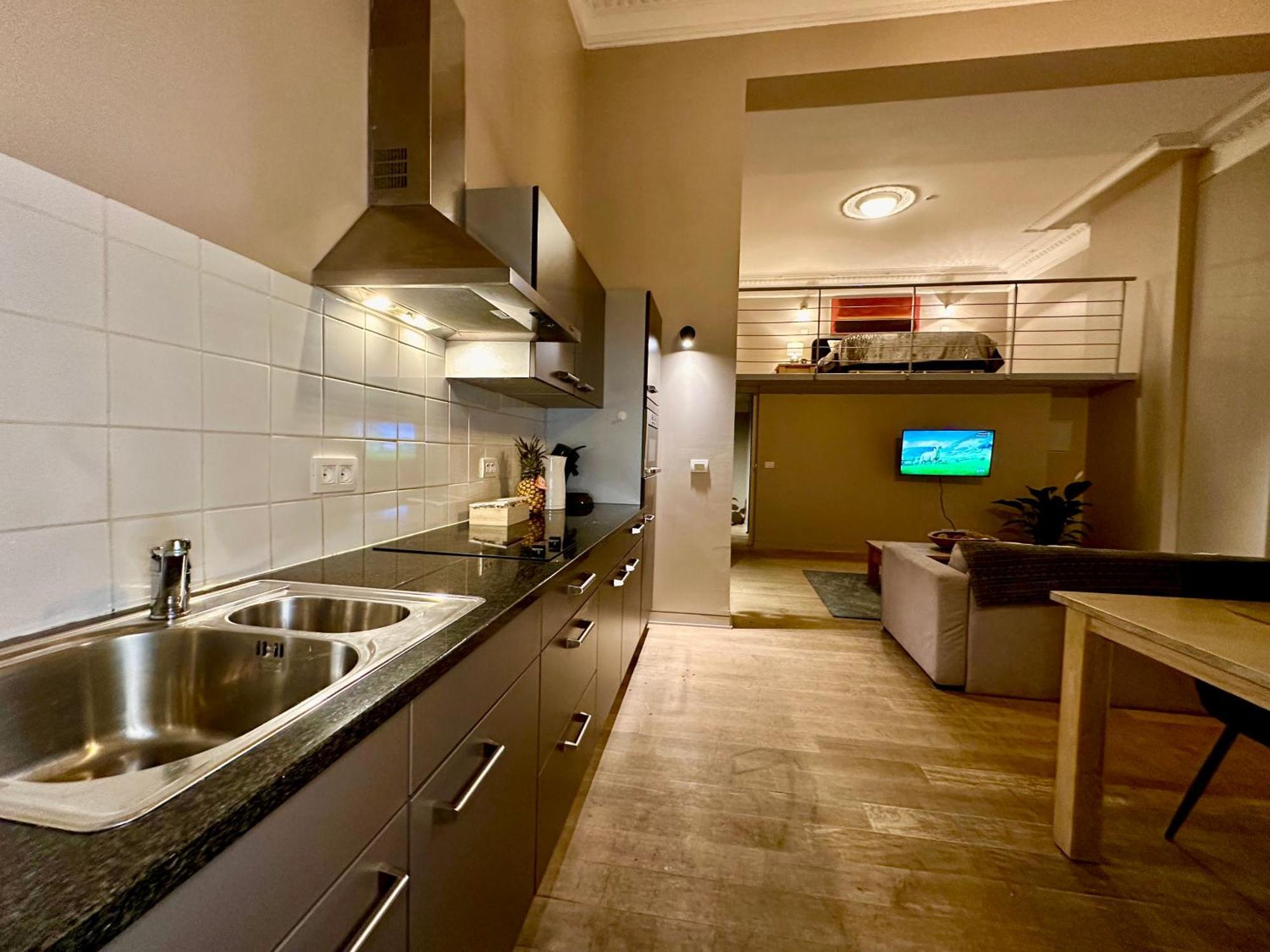 Luxury Suites Castel By Rikas Hotels Antwerpia Zewnętrze zdjęcie