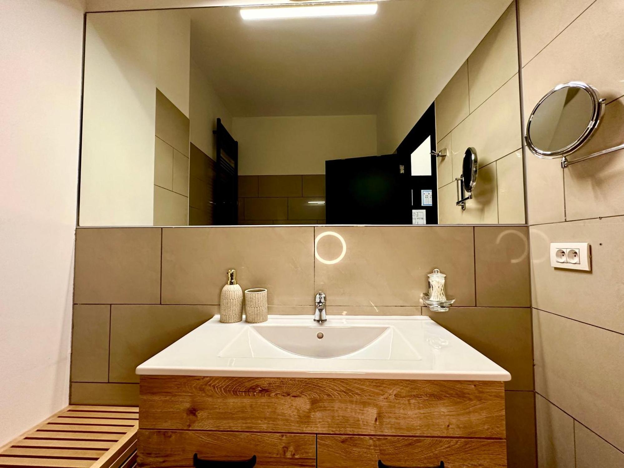 Luxury Suites Castel By Rikas Hotels Antwerpia Zewnętrze zdjęcie