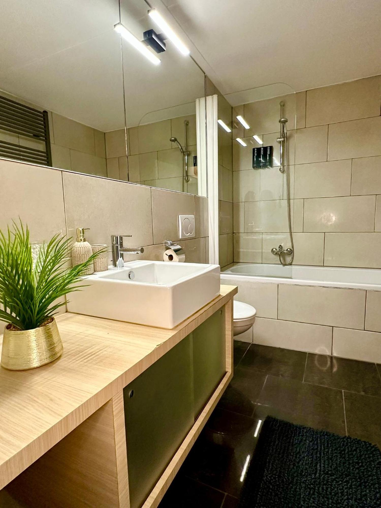 Luxury Suites Castel By Rikas Hotels Antwerpia Zewnętrze zdjęcie